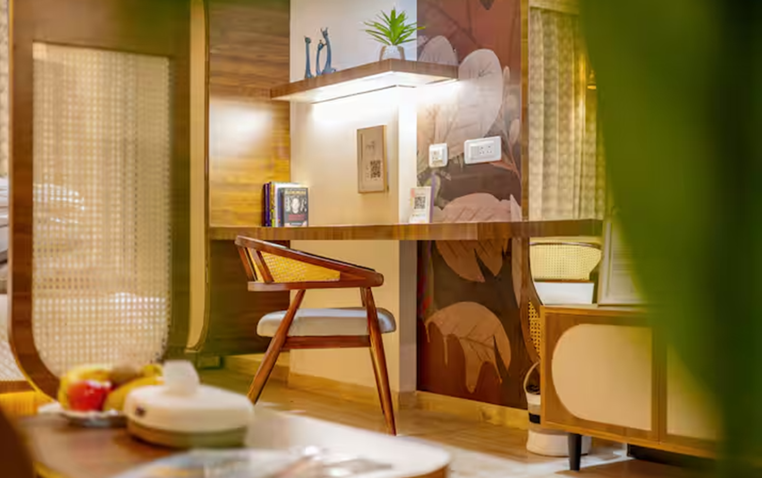 6e386309-440c-4be9-b292-60bf396e8cc0