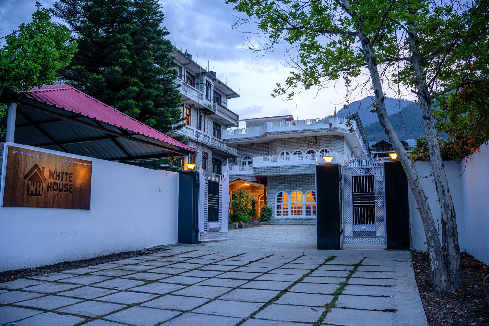 D_M09081-HDR